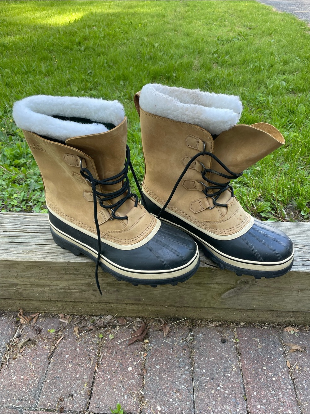 Men’s Sorel Winter Lace Up Boots Size 11